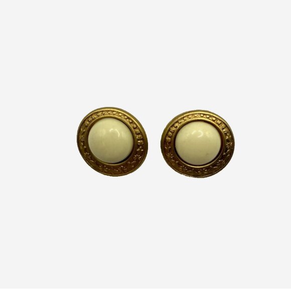 Vintage 1980s Cream Acrylic Cabochon Dome Statement Earrings Gold Tone Pierced - Picture 3 of 4